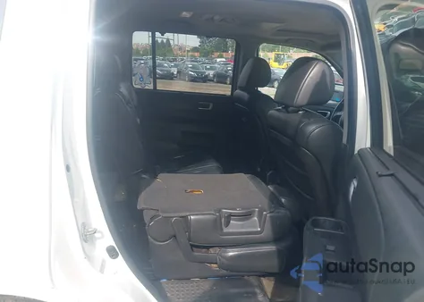 2011 Honda Pilot Touring z USA, uszkodzony, nr VIN 5FNYF4H92BB017270